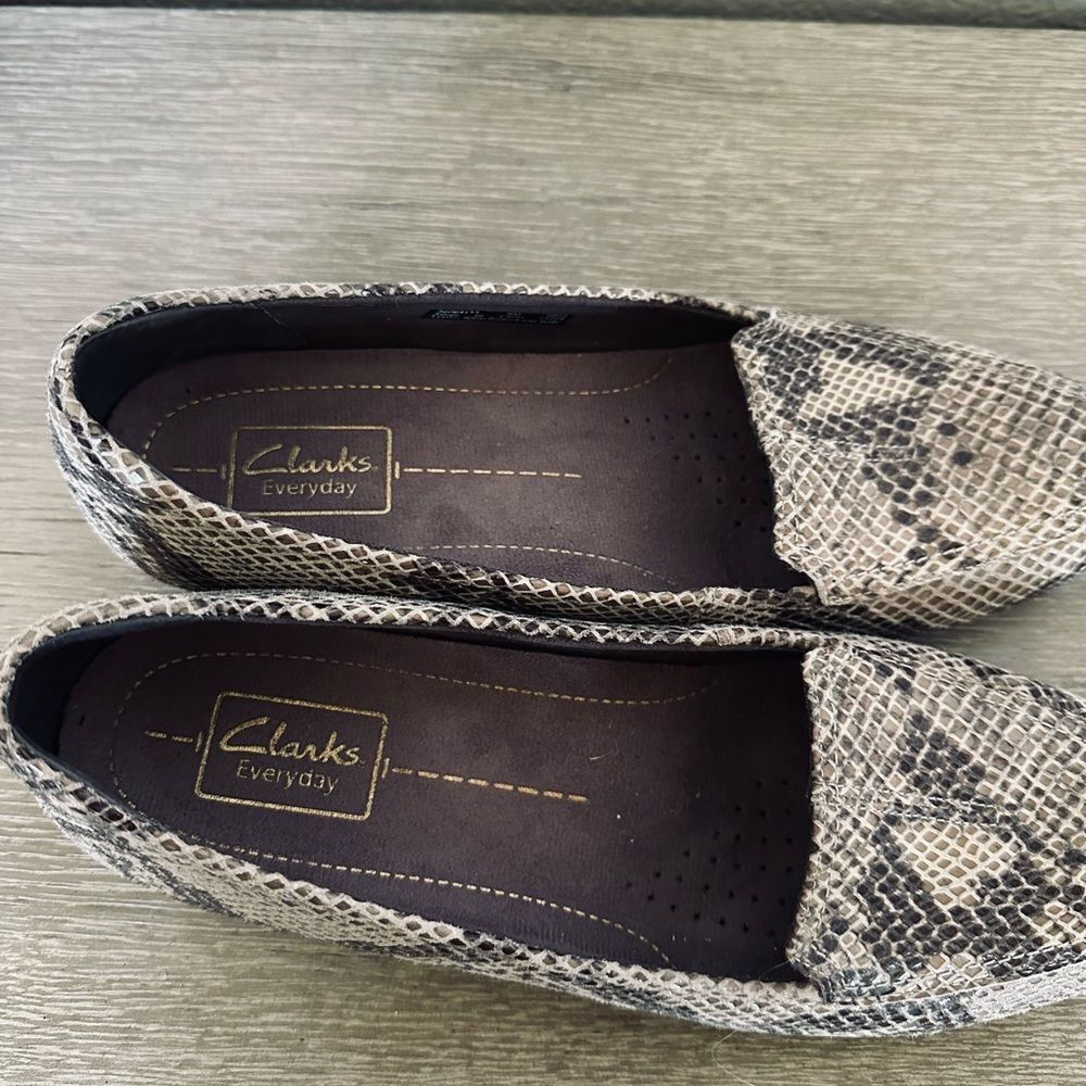 Clarks Snake Print Python Slip-On Shoes 9 - image 4